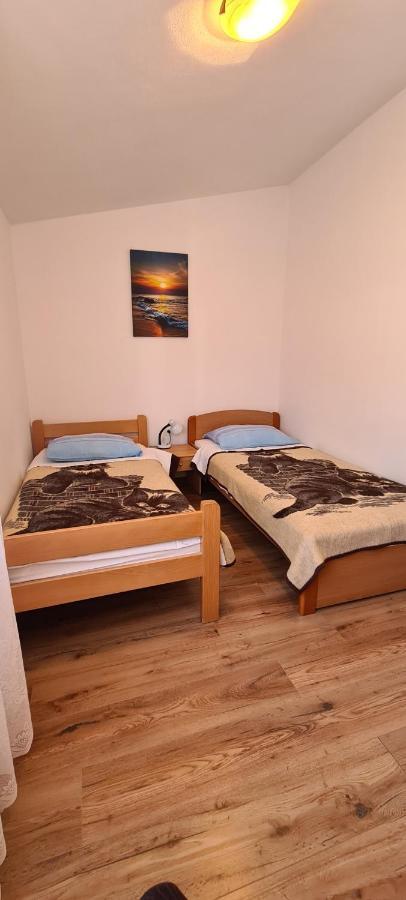 Apartments Jele Baška Екстериор снимка